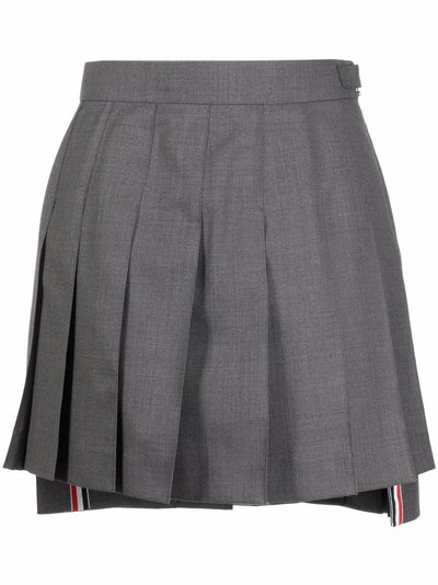 Thigh Length Dropped Back Pleated Skirt
