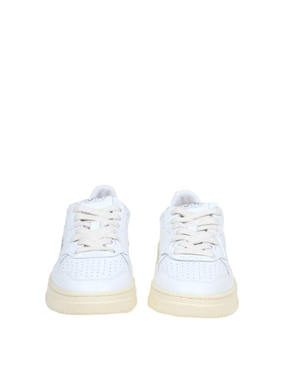 Sneakers In Pelle Colore Bianco E Turchese