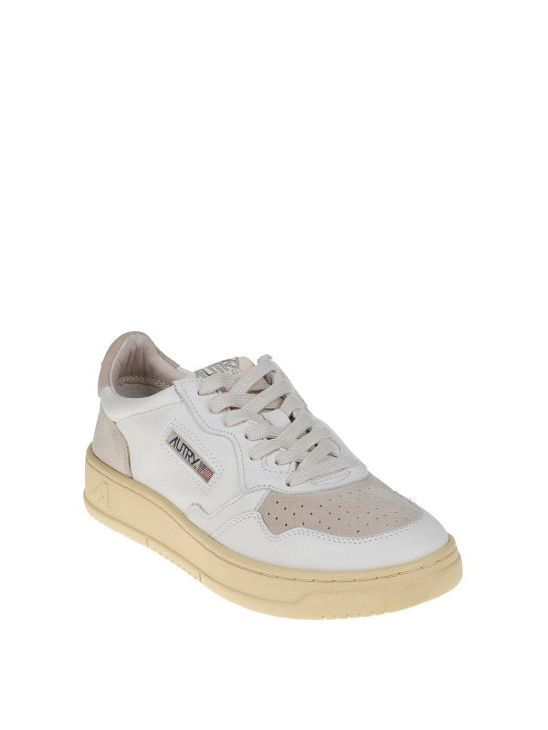 Sneaker In Pelle Con Dettagli Camoscio E Logo