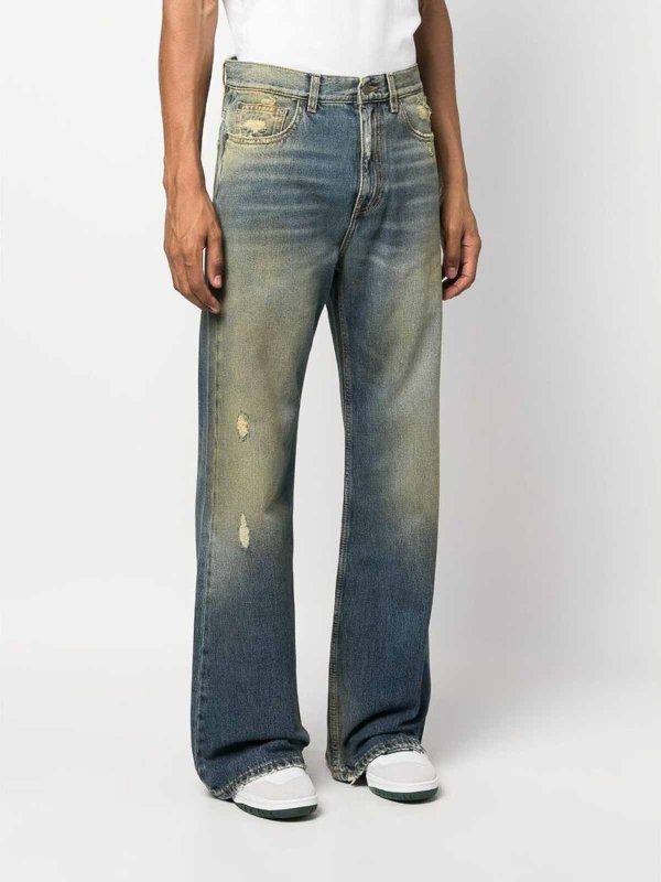 Jeans Dritti Strappati