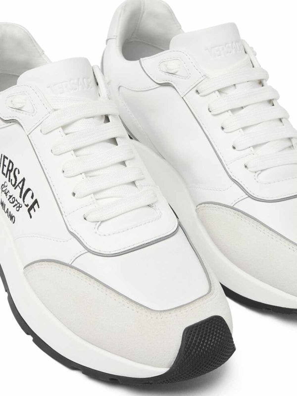 Sneakers Stringate Con Logo Bianco