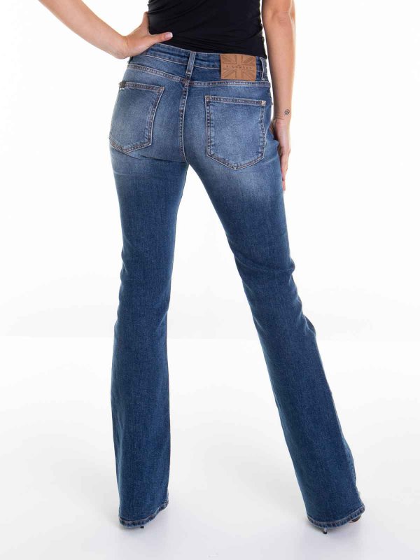 Jeans Slim Fit Con Fondo Svasato