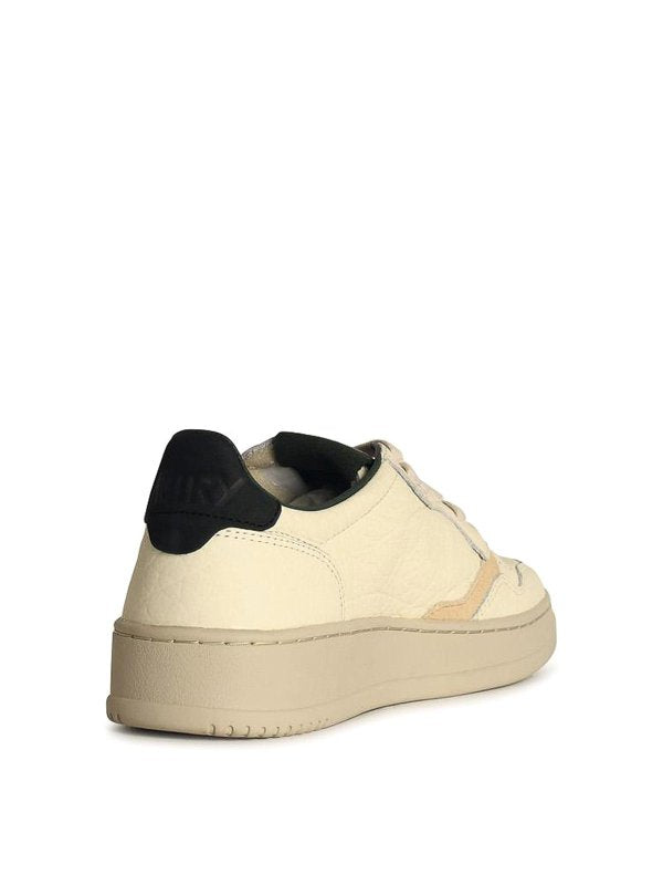 Sneakers In Pelle Avorio Medaglia