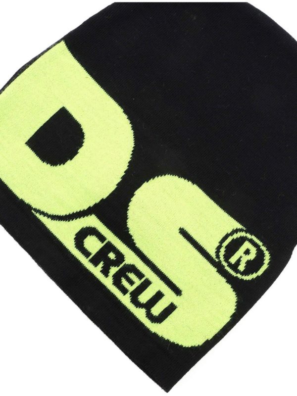 Berretto Nero Con Logo Fluo